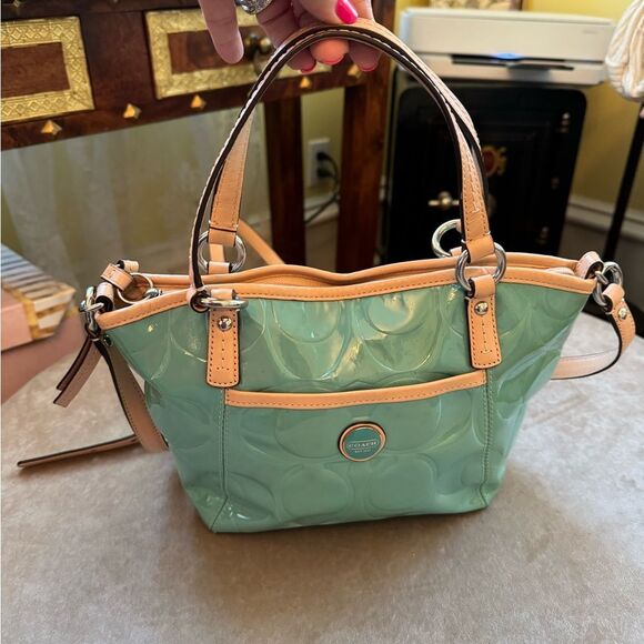 Coach 💎Jewel💎 Green Signature Embossed Patent Leather Small Tote Handbag Purse - Picture 1 of 17